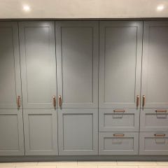 Large fitted kitchen cupboards, Thomson Properties