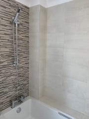 Bathroom refurbishment by Thomson Properties, Surrey & Sussex
