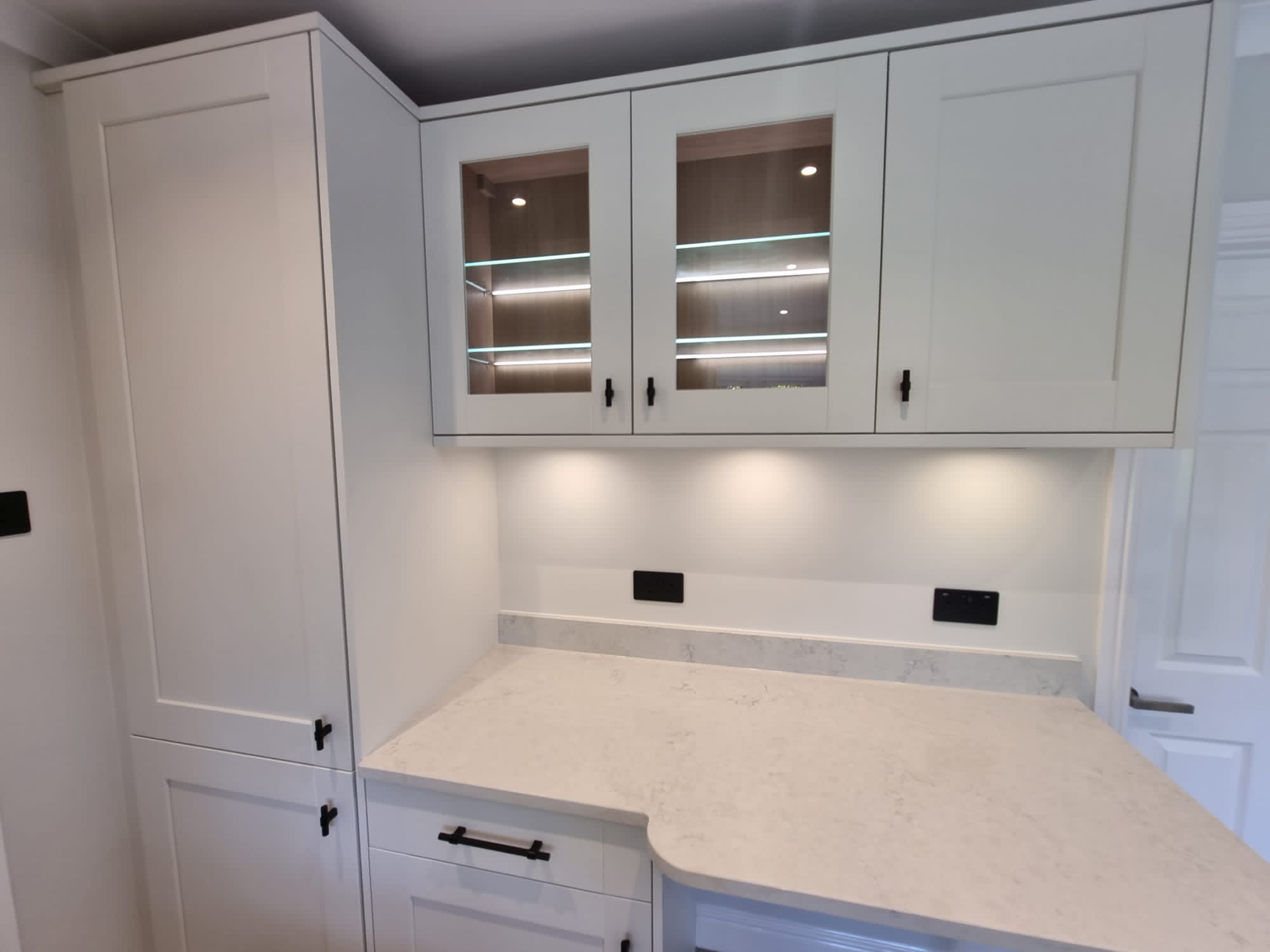 White shaker style kitchen refurbishment, Thomson Properties